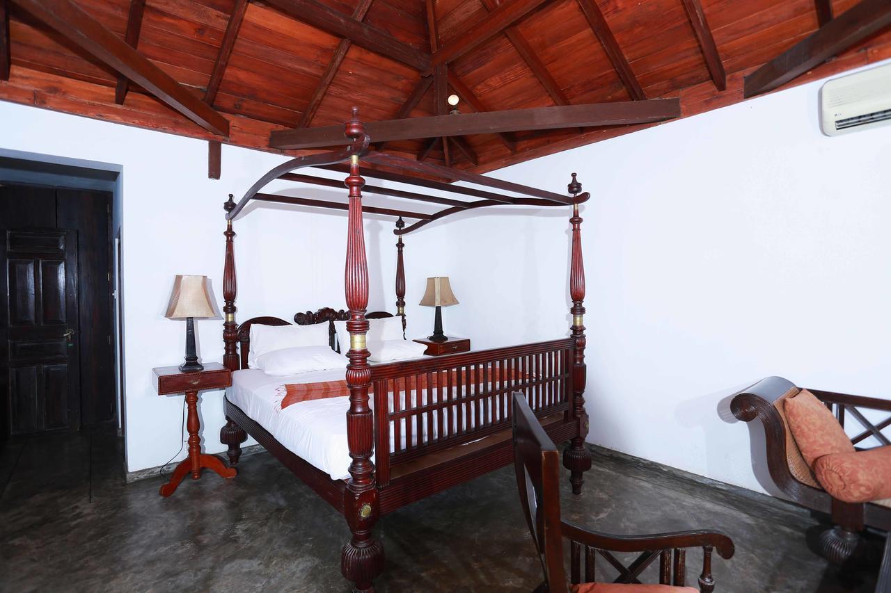 Villa Kusum Хиккадува Экстерьер фото