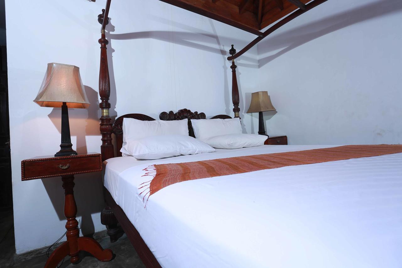Villa Kusum Хиккадува Экстерьер фото