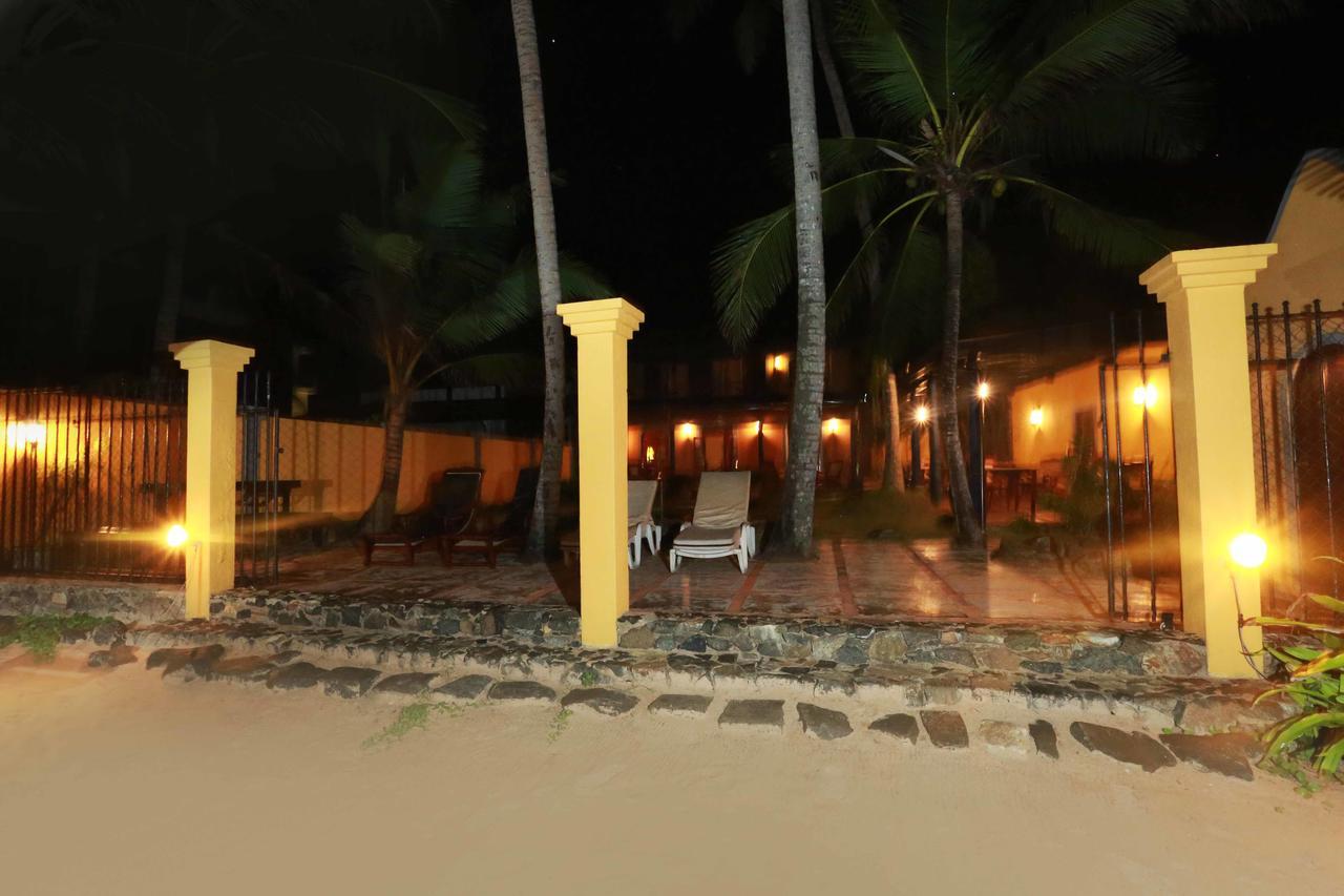 Villa Kusum Хиккадува Экстерьер фото