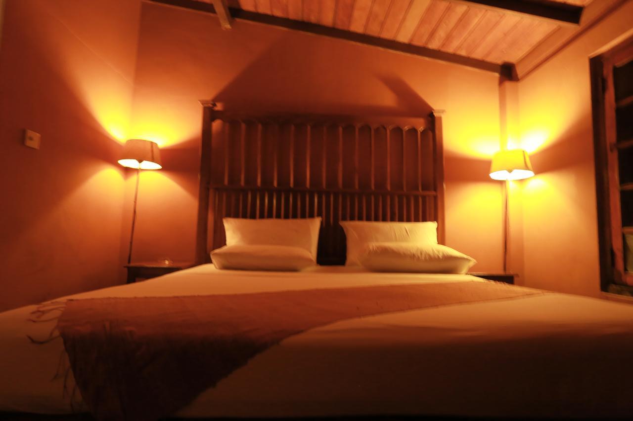 Villa Kusum Хиккадува Экстерьер фото