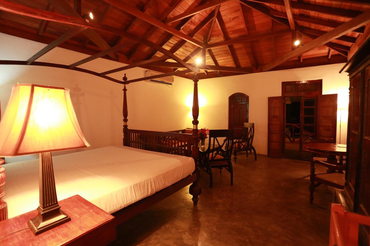 Villa Kusum Хиккадува Экстерьер фото