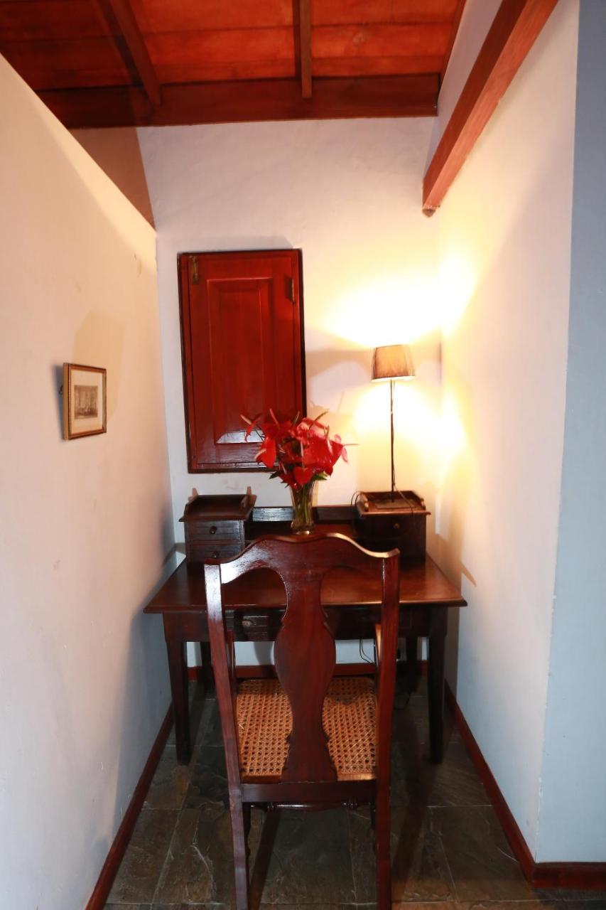 Villa Kusum Хиккадува Экстерьер фото