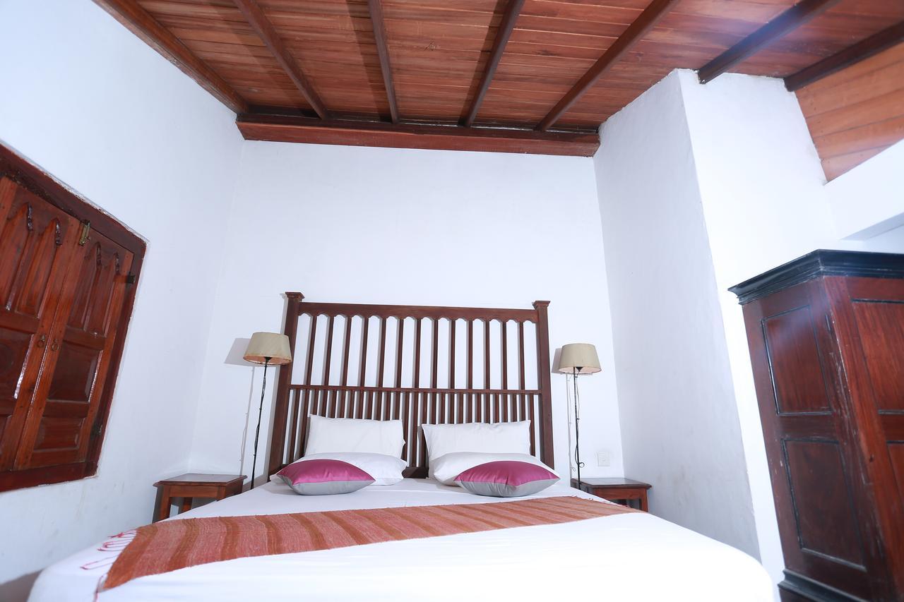 Villa Kusum Хиккадува Экстерьер фото