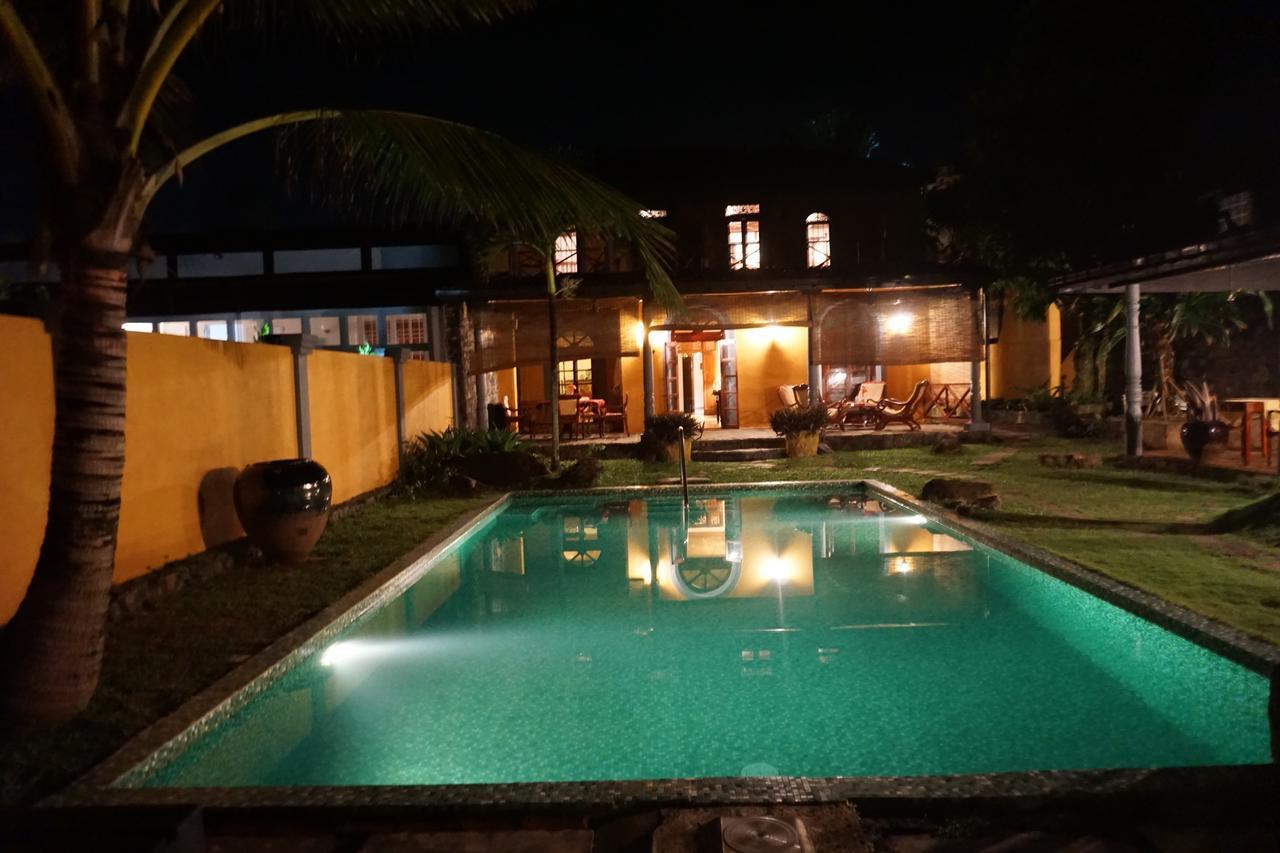 Villa Kusum Хиккадува Экстерьер фото
