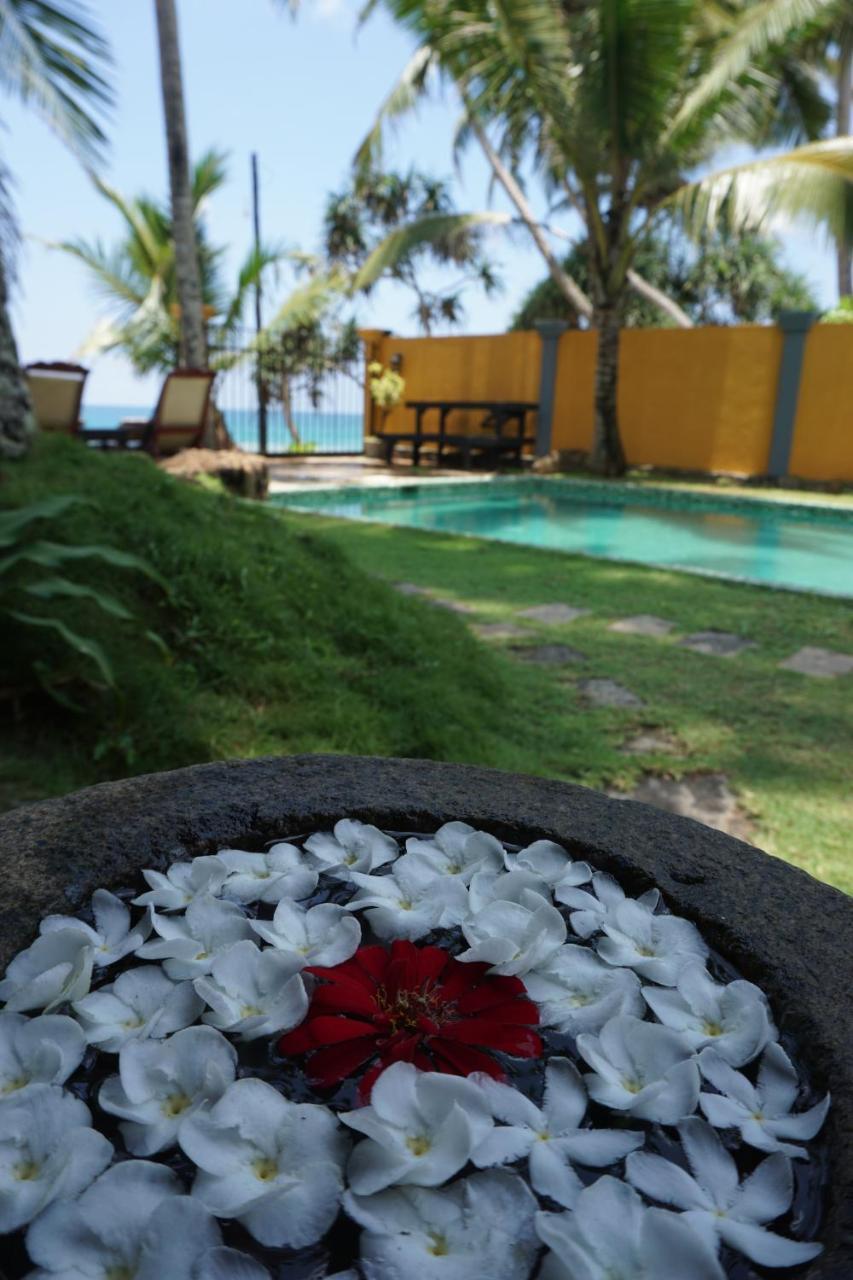Villa Kusum Хиккадува Экстерьер фото